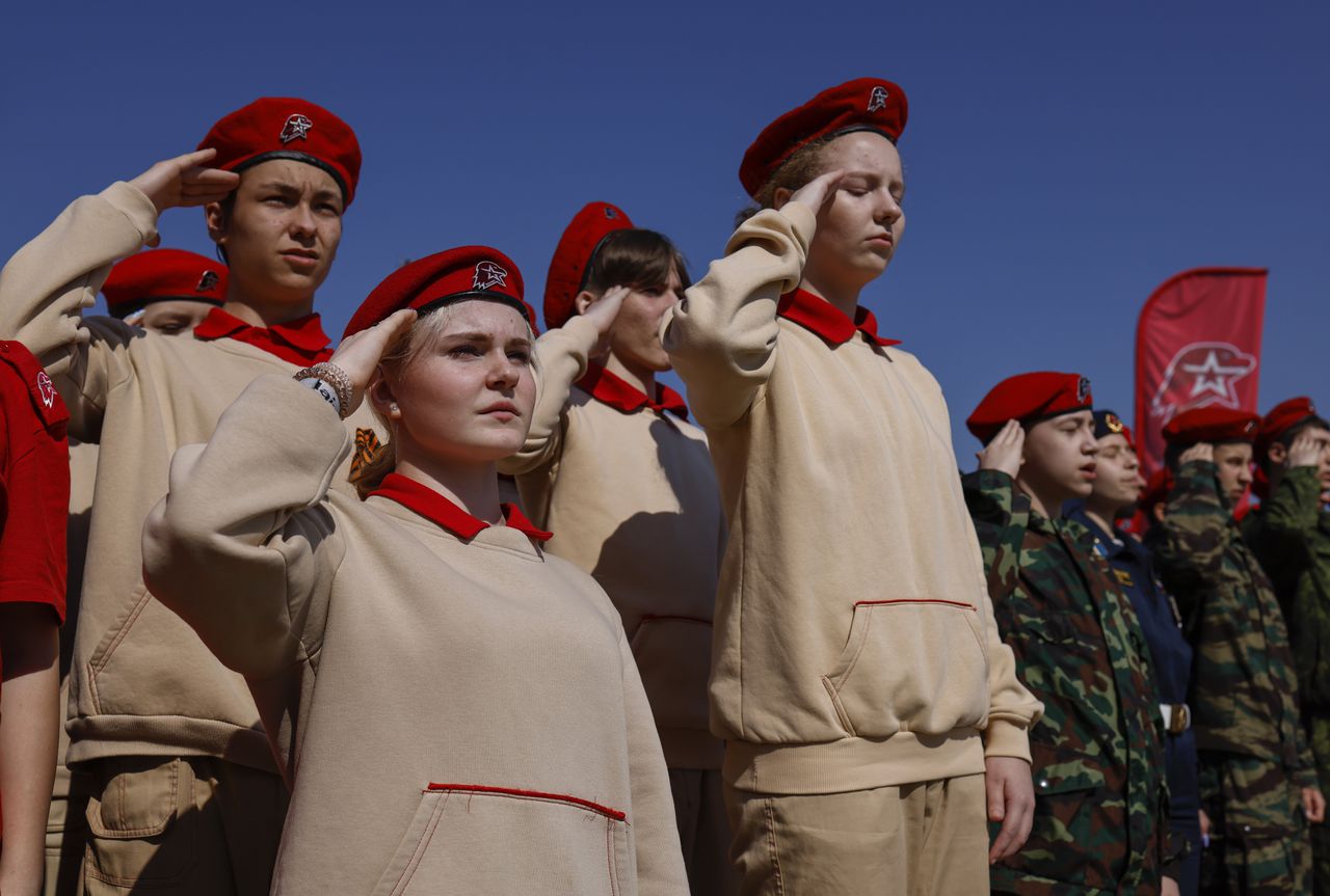 Het patriottische Jonge Leger viert de Russische Dag van de Overwinning, mei 2023.